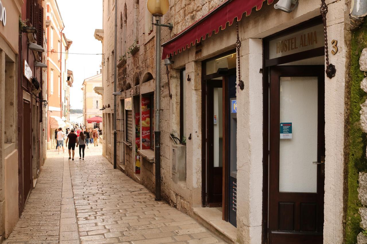 Hostel Alma 2 Porec Exterior photo